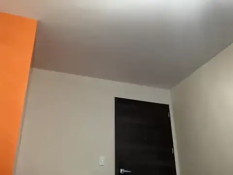 littlelatinhunter online show from October 27, 11:25 am