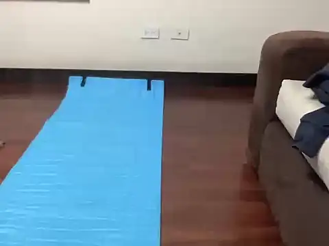 littlelatinhunter online show from November 14, 10:47 am