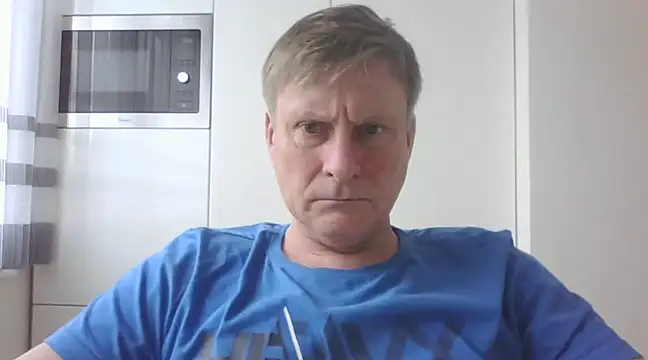 johnnym1 online show from January 31, 9:16 am