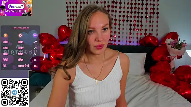 Snapshot of Kelly_Hardy chatting on February 19, 1:18 am Kelly Hardy online show from February 19, 1:18 am