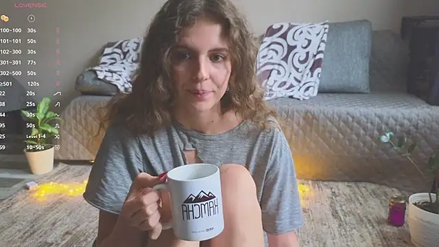 Snapshot of Sereta_Finn chatting on September 21, 11:45 am Sereta Finn online show from September 21, 11:45 am