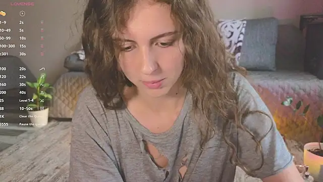 Snapshot of Sereta_Finn chatting on September 22, 11:45 am Sereta Finn online show from September 22, 11:45 am