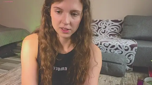 Snapshot of Sereta_Finn chatting on October 4, 11:08 am Sereta Finn online show from October 4, 11:08 am