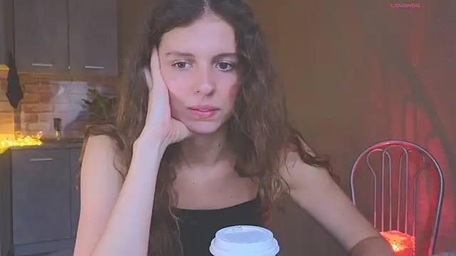 Snapshot of Sereta_Finn chatting on October 12, 10:03 am Sereta Finn online show from October 12, 10:03 am