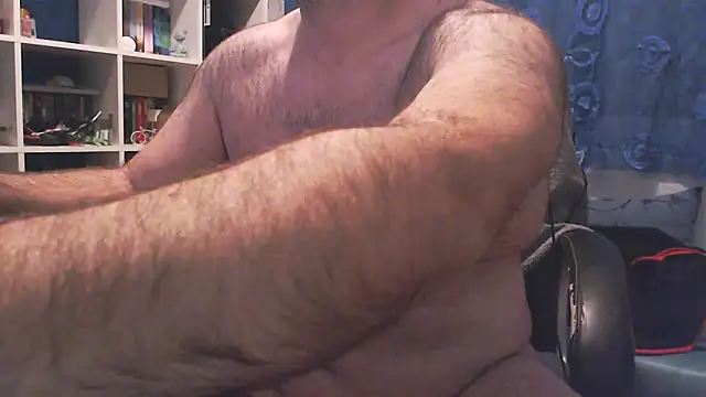 ravingr4d4 online show from March 20, 9:04 am