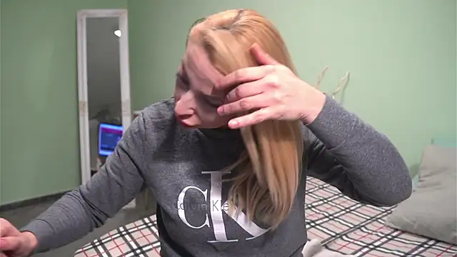 CelineConner online show from January 9, 5:13 am