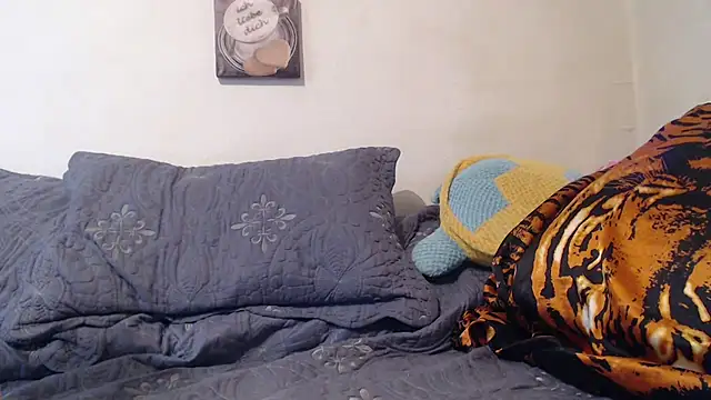 Snapshot of Andra_Love chatting on January 21, 7:28 pm Andra Love online show from January 21, 7:28 pm