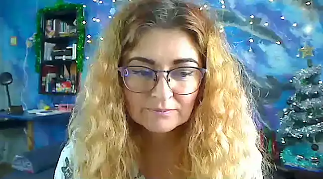 Helen1974 online show from January 3, 6:35 pm