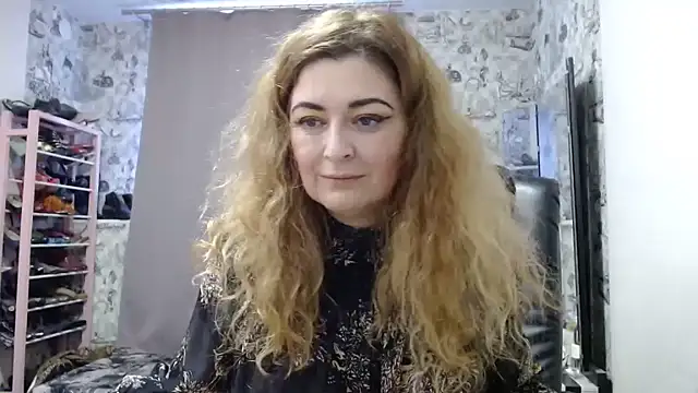 Helen1974 online show from January 15, 8:20 am