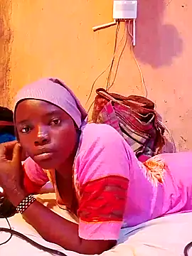 Snapshot of cute_naimah chatting on November 6, 9:10 am cute naimah online show from November 6, 9:10 am