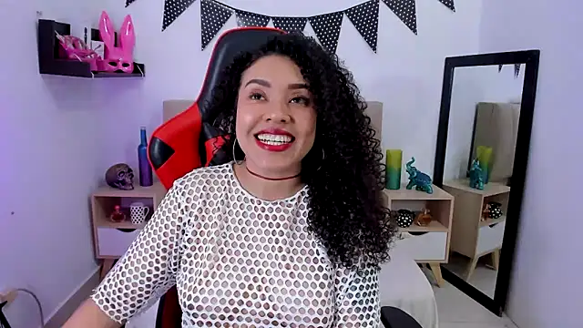 Zoe Gruber online show from December 15, 8:47 pm