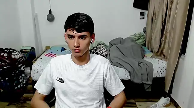 juan stiven online show from February 23, 1:13 am