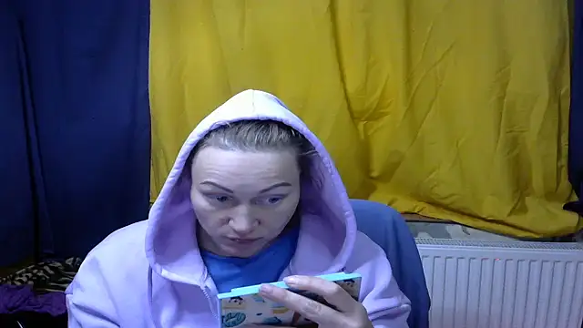 wLESLYMOSw online show from December 12, 6:10 pm