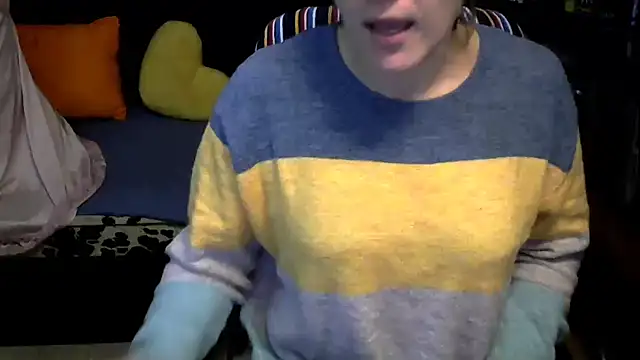 wLESLYMOSw online show from October 24, 9:06 am