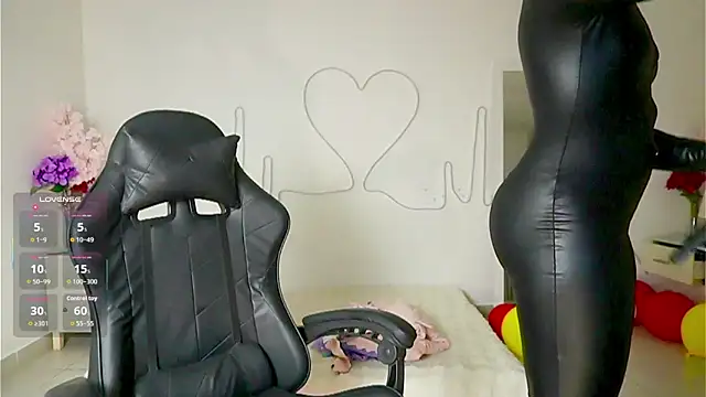 EmmaSanzz  online show from September 26, 11:47 am