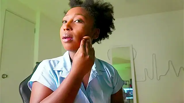 EmmaSanzz  online show from September 29, 11:59 am