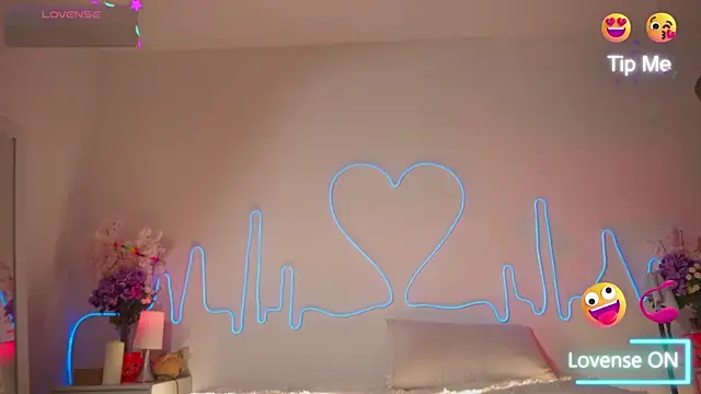 EmmaSanzz  online show from November 6, 11:33 am