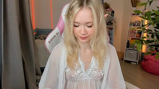 Lily Young online show from October 22, 4:35 am