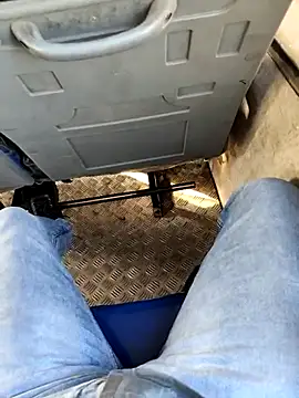 Snapshot of Desi69emd chatting on February 25, 11:30 am Desi69emd online show from February 25, 11:30 am