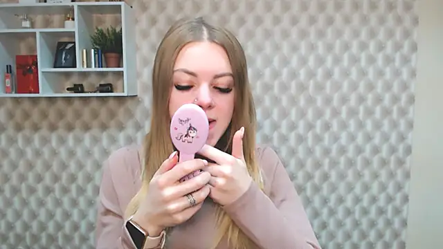 AliceFlirtt  online show from December 11, 8:36 am