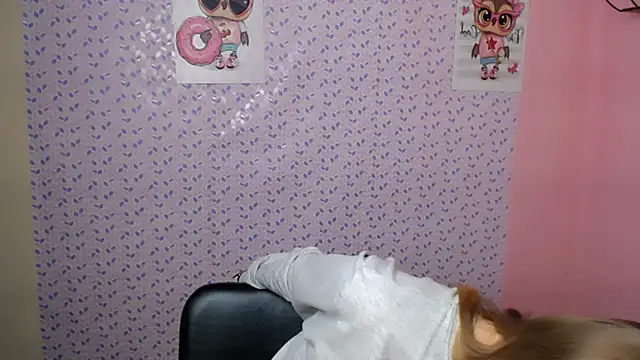 AliceFlirtt  online show from January 8, 11:10 am