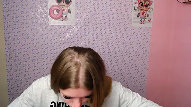 AliceFlirtt  online show from January 8, 2:14 pm