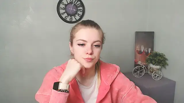 AliceFlirtt  online show from February 12, 1:37 pm