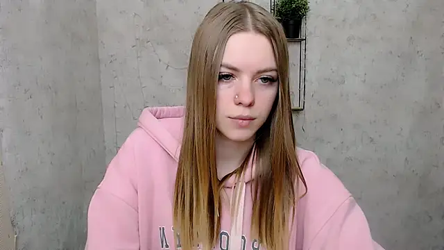 AliceFlirtt  online show from March 17, 1:08 pm