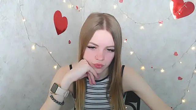 AliceFlirtt  online show from March 21, 6:18 pm