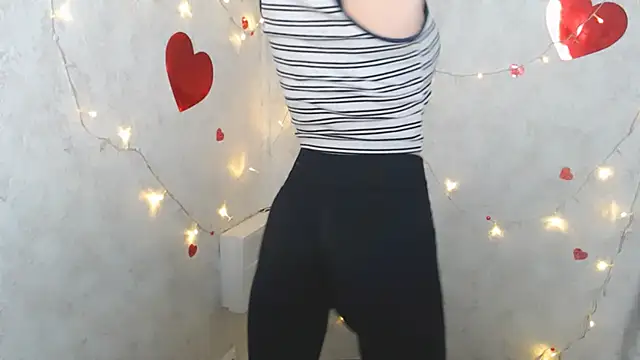 AliceFlirtt  online show from March 22, 9:34 am