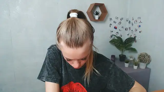 AliceFlirtt  online show from September 9, 9:53 am