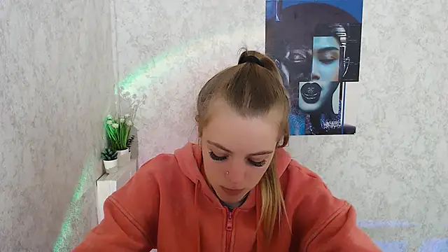 AliceFlirtt  online show from October 2, 8:10 am