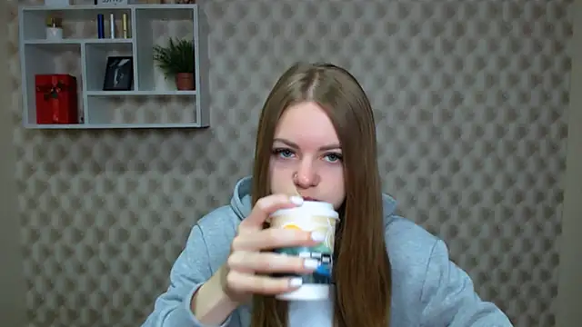 AliceFlirtt  online show from October 11, 6:45 am