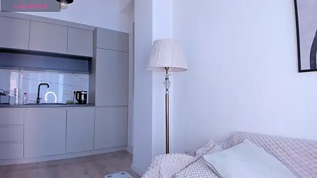 candy tyan online show from December 12, 7:19 am