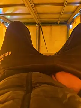 Snapshot of cussy007 chatting on December 4, 11:41 am cussy007 online show from December 4, 11:41 am