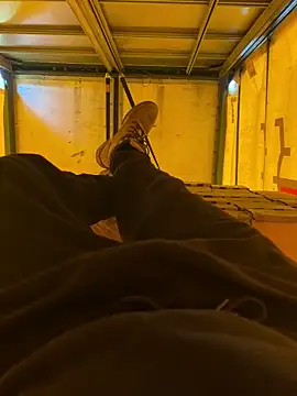 Snapshot of cussy007 chatting on December 18, 1:23 pm cussy007 online show from December 18, 1:23 pm