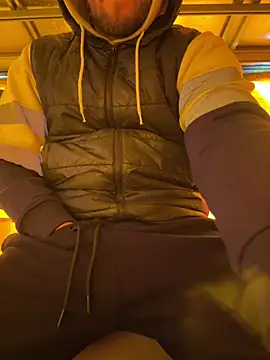 Snapshot of cussy007 chatting on January 9, 11:03 am cussy007 online show from January 9, 11:03 am