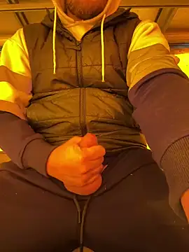 Snapshot of cussy007 chatting on January 10, 1:52 pm cussy007 online show from January 10, 1:52 pm