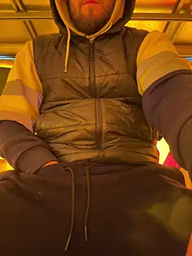 Snapshot of cussy007 chatting on February 6, 11:32 am cussy007 online show from February 6, 11:32 am