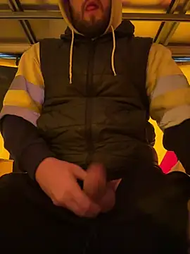 Snapshot of cussy007 chatting on February 7, 1:22 pm cussy007 online show from February 7, 1:22 pm