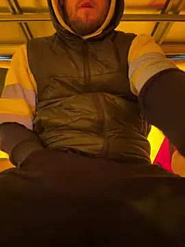 Snapshot of cussy007 chatting on February 14, 10:38 am cussy007 online show from February 14, 10:38 am