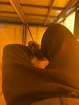 Snapshot of cussy007 chatting on February 28, 10:09 am cussy007 online show from February 28, 10:09 am