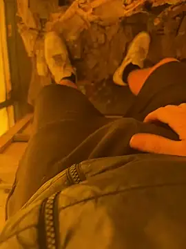 Snapshot of cussy007 chatting on March 12, 10:16 am cussy007 online show from March 12, 10:16 am