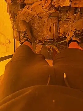 Snapshot of cussy007 chatting on October 13, 10:04 am cussy007 online show from October 13, 10:04 am