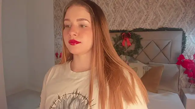 Snapshot of Lady_lacey05 chatting on December 17, 2:00 pm Lady lacey05 online show from December 17, 2:00 pm