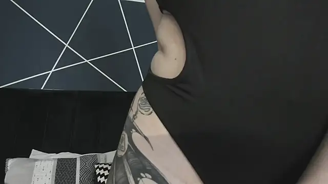 Adeelinee online show from February 18, 10:36 pm