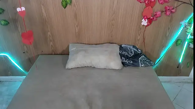 jenelotizz06 online show from October 18, 1:08 am