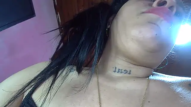 white sexy  online show from February 13, 10:11 pm