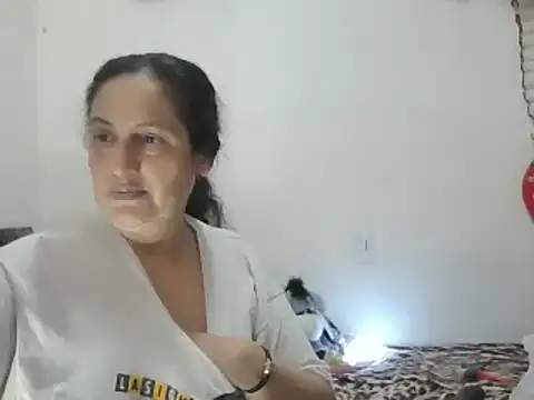 ximenajimenez online show from February 2, 4:48 am