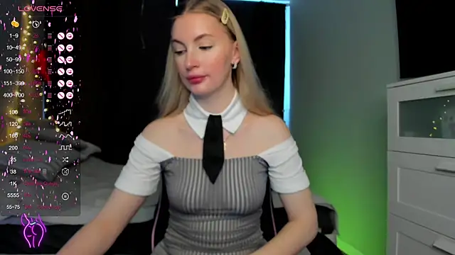 Snapshot of Kimmy_powell chatting on February 24, 3:02 am Kimmy powell online show from February 24, 3:02 am